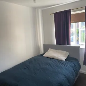 Homestay Private Guest Room, Hillingdon